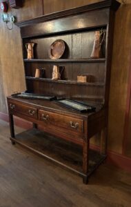 another view of the small pot board dresser